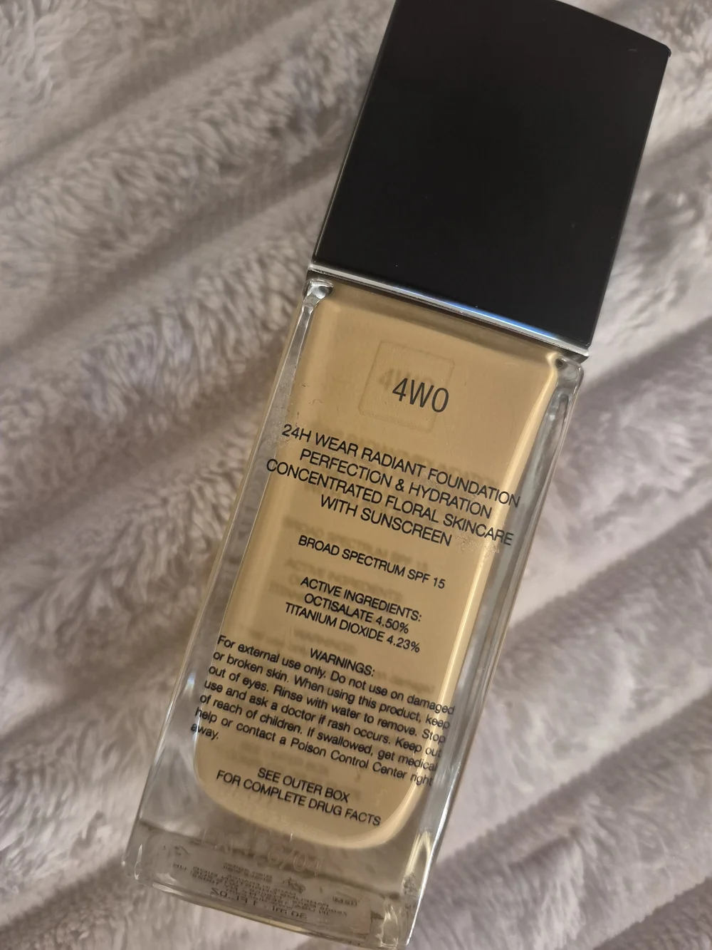 Dior Forever Skin Glow Foundation - Light Warm Beige with Black Cap